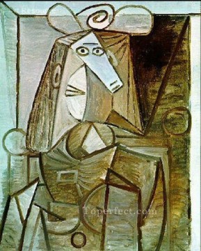 woman sitting grass Painting - Woman Sitting 1938 cubist Pablo Picasso